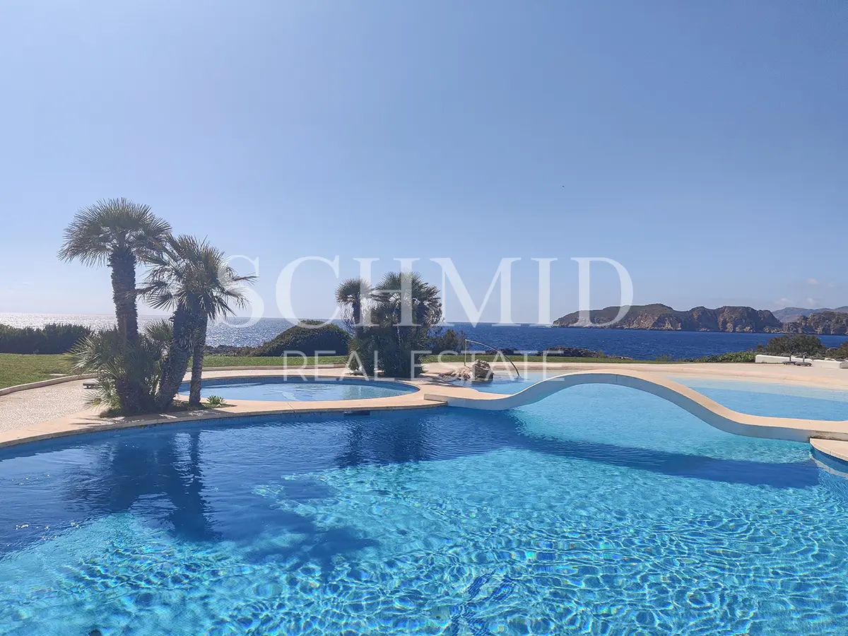 Wohnung mit Meerblick in 1. Meereslinie und mit Pool in Santa Ponsa in Wohnanlage Sunset Gardens im Südwesten von Mallorca